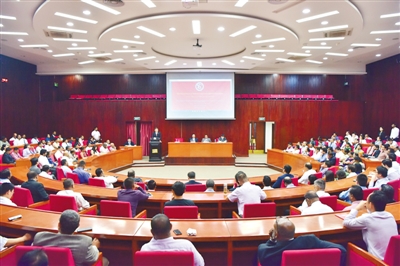 十九大让世界全面了解中国