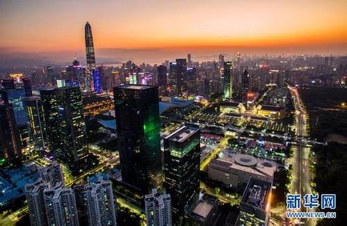   发展奇迹，严明纪律护航  ——改革开放40年回首望深圳（中）