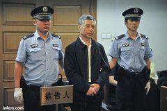 北京车牌腐败案：你在公开摇号，他在私下卖牌