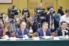 反腐肃贪持续发力 公正司法服务大局 ——代表委员审议讨论两高报