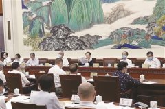 反腐败国际追逃追赃工作成效显著 访全国人大监察和司法委员会主任委员吴玉良