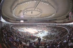 一切为了人民 一切依靠人民