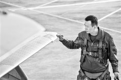 人民至上 英雄荣光