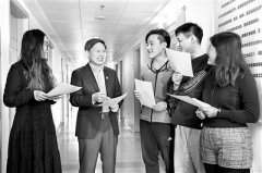 关键时刻冲得上顶得住 记全国先进工作者，上海市疾病预防控制中心党委副书记、纪委书记袁政安