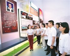 超1800人牺牲在脱贫攻坚一线 致祭扶贫英雄