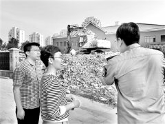 以问题为导向开展专项整治 严查利用公共资源谋私