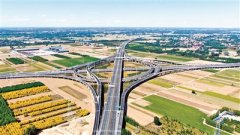 国内里程最长智慧高速通车 更聪明的路 更便捷的“行”