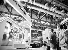 以辩证思维看待新机遇新挑战