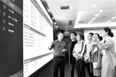 久久为功纠治奢靡之风