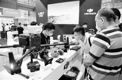 实现中国之治的重要法宝 访中共中央党校（国家行政学院）教授辛鸣