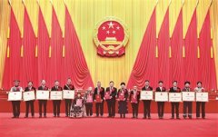 致敬！新时代脱贫攻坚英模