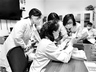 把握新发展阶段要求深入推进反腐败斗争